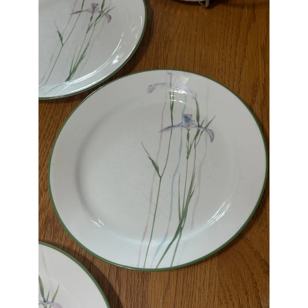 Corelle Iris Dinnerware Set 6 Dinner Plates and 1 Casserole Dish White Floral